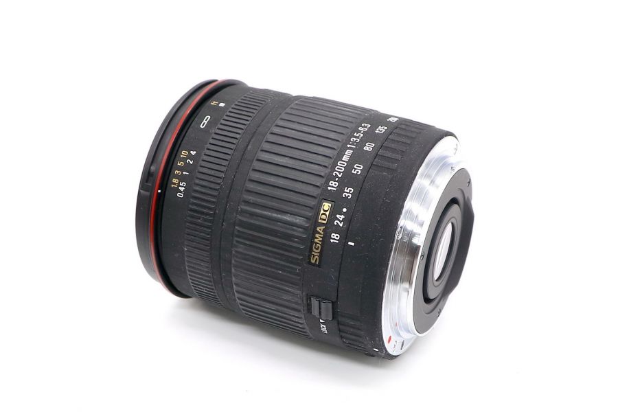 Sigma AF 18-200mm f/3.5-6.3 DC for Canon в упаковке