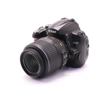 Фотокамера зеркальная Nikon D5000 kit (пробег 48100 кадров)