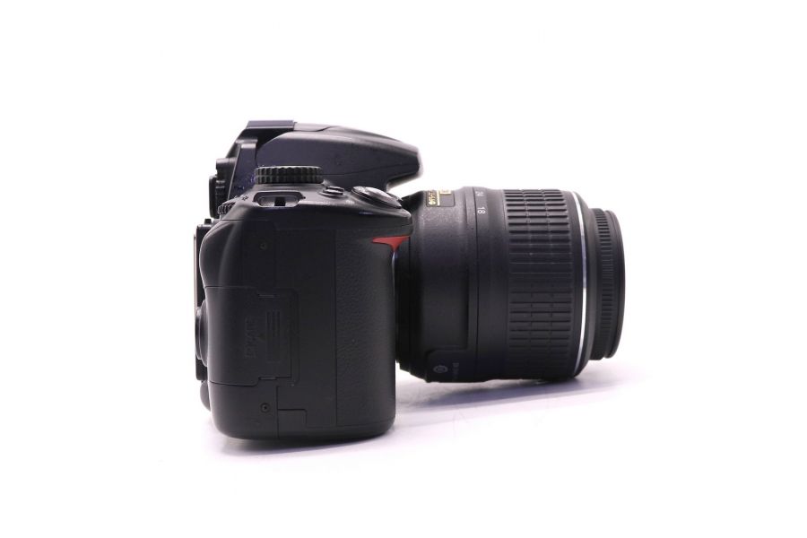 Фотокамера зеркальная Nikon D5000 kit (пробег 48100 кадров)