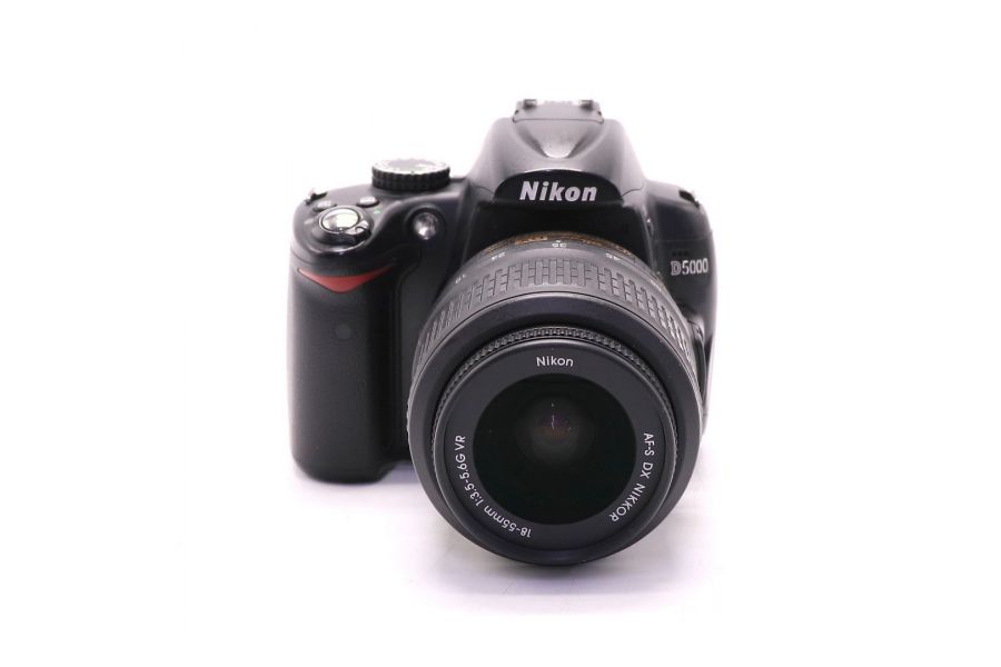 Фотокамера зеркальная Nikon D5000 kit (пробег 48100 кадров)