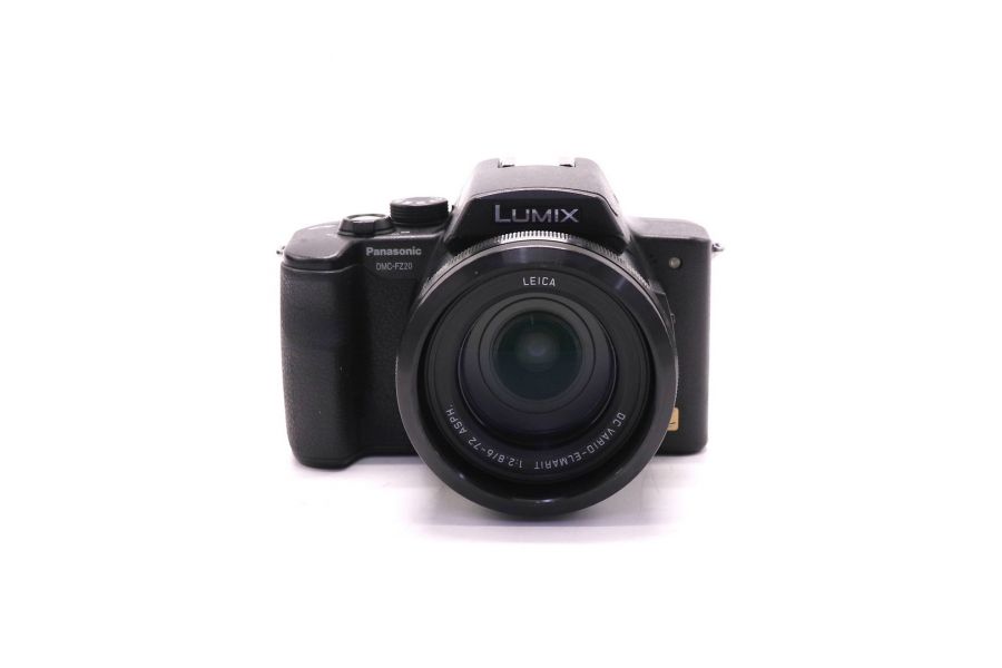 Фотокамера Panasonic Lumix DMC-FZ20 в упаковке