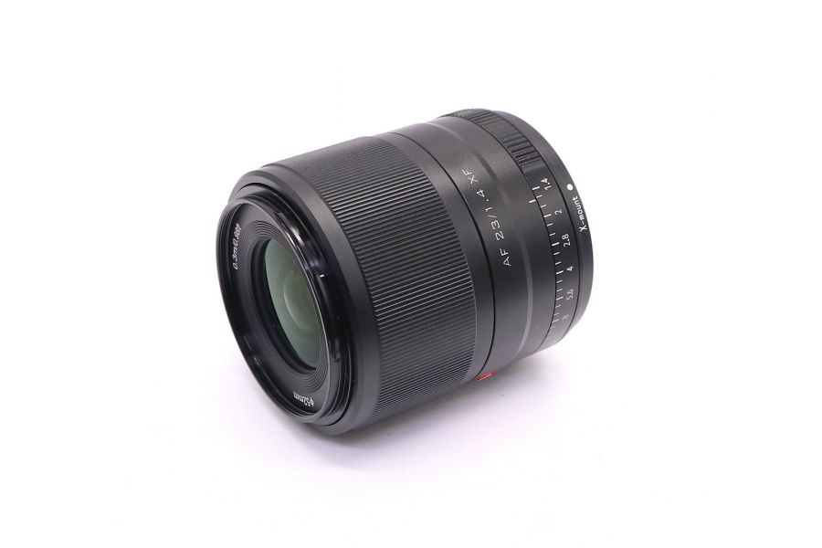 Viltrox AF 23mm f/1.4 Fujifilm X в упаковке