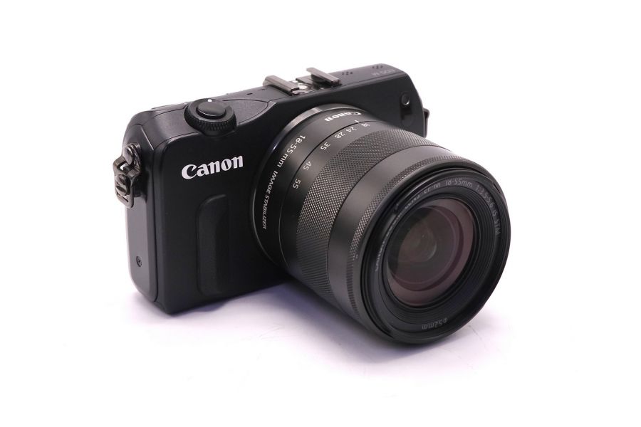 Canon EOS M kit  компактный цифровой фотоаппарат