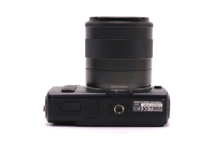 Canon EOS M kit  компактный цифровой фотоаппарат