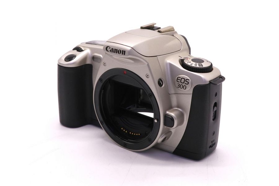 Зеркальный фотоаппарат Canon EOS 300 body в упаковке