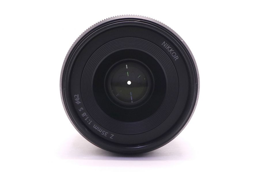 Nikon 35mm f/1.8 S Nikkor Z в упаковке