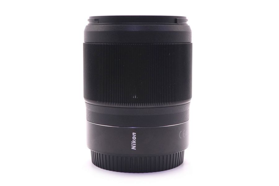 Nikon 35mm f/1.8 S Nikkor Z в упаковке