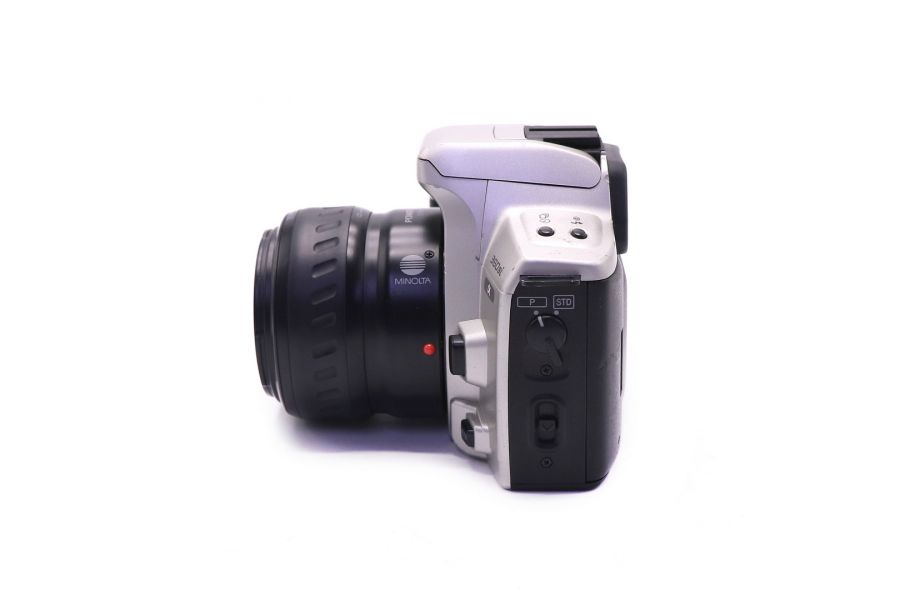 Minolta Alpha 360si + Minolta AF Power Zoom 35-80mm f/4-5.6