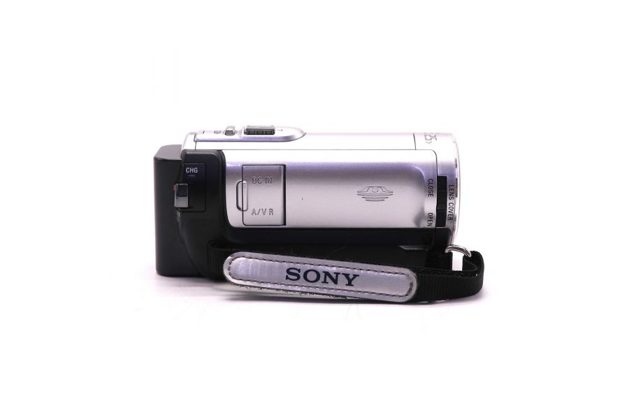 Компактная видеокамера Sony DCR-SX83E в упаковке 