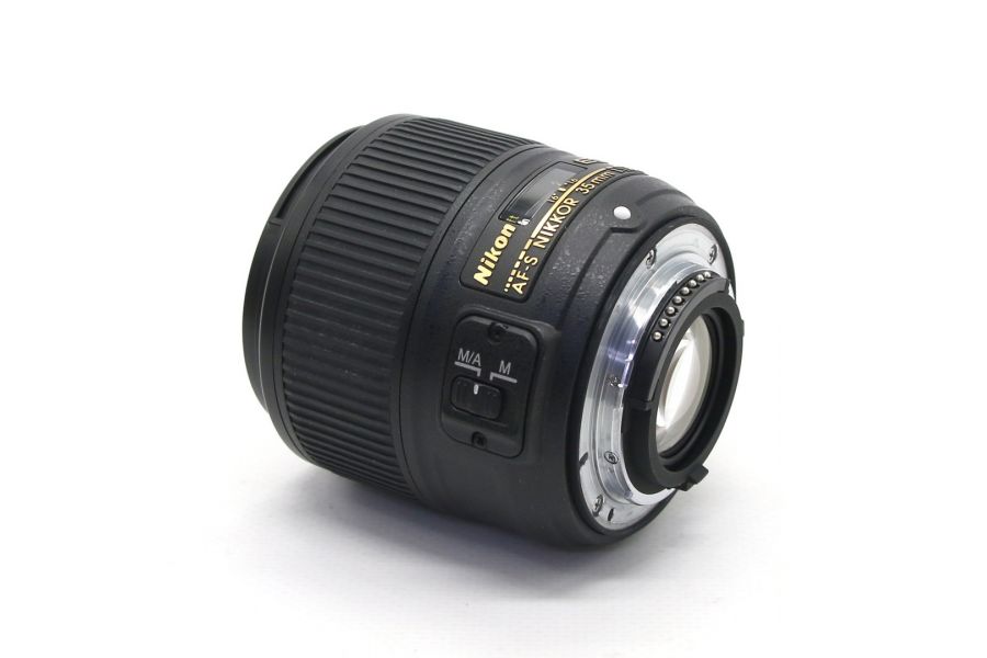 Nikon 35mm f/1.8G AF-S ED Nikkor в упаковке