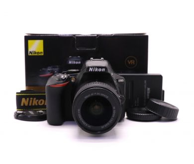 Nikon D5600 kit в упаковке (пробег 36377 кадров)