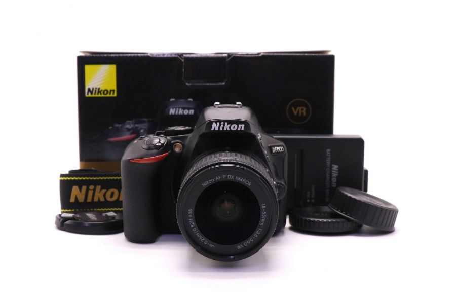 Nikon D5600 kit в упаковке (пробег 36377 кадров)