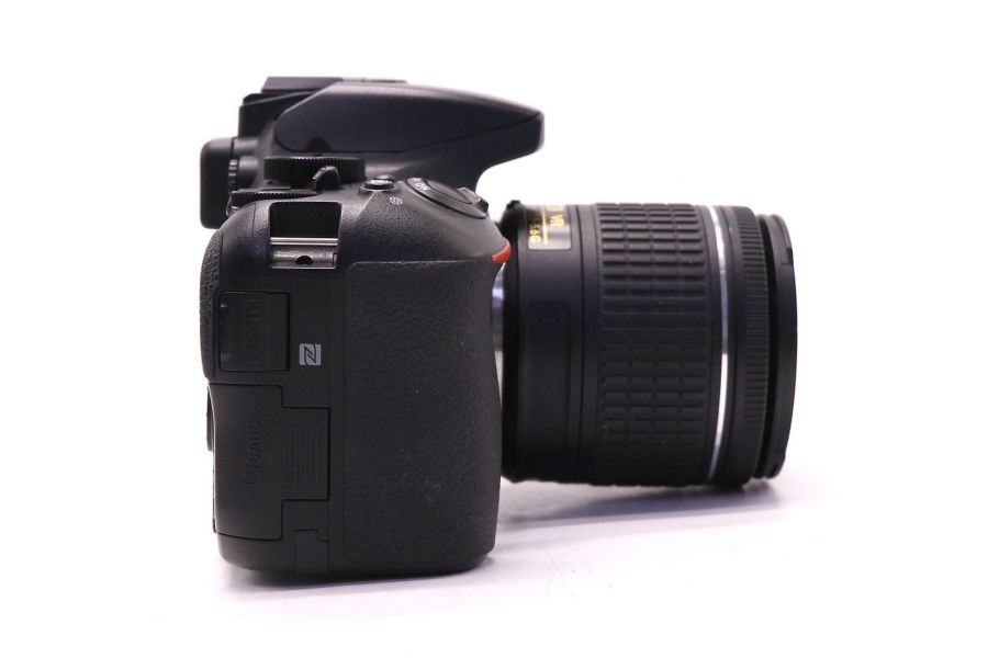 Nikon D5600 kit в упаковке (пробег 36377 кадров)
