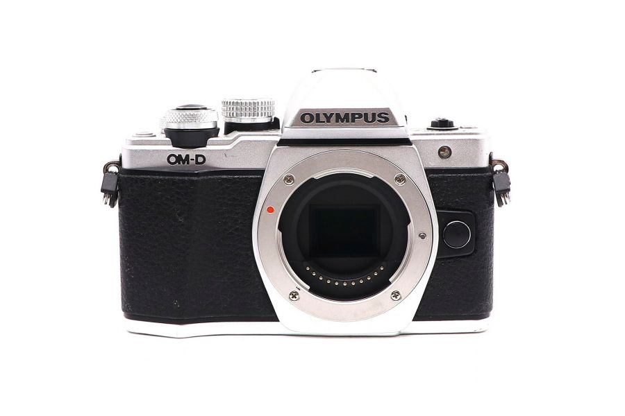 Olympus OM-D E-M10 Mark II body silver (пробег 1260 кадров)