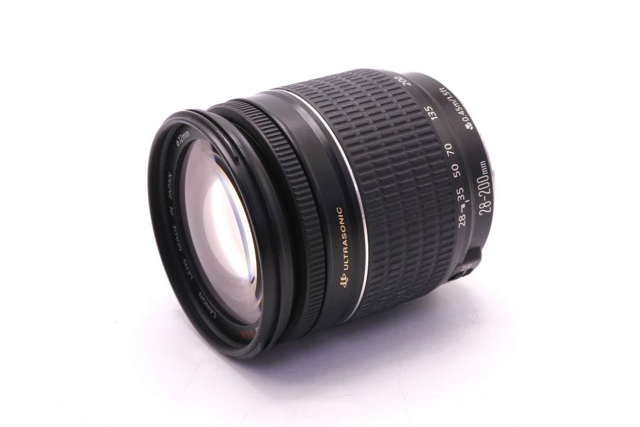 Canon EF 28-200mm f/3.5-5.6 USM
