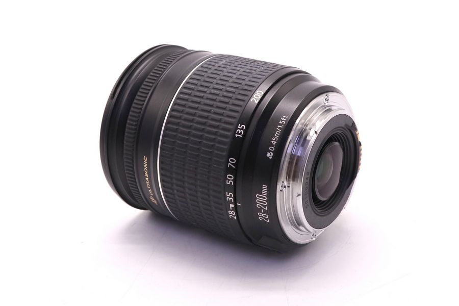 Canon EF 28-200mm f/3.5-5.6 USM