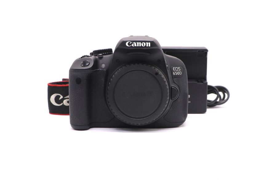 Canon EOS 650D body (пробег 2650 кадров)