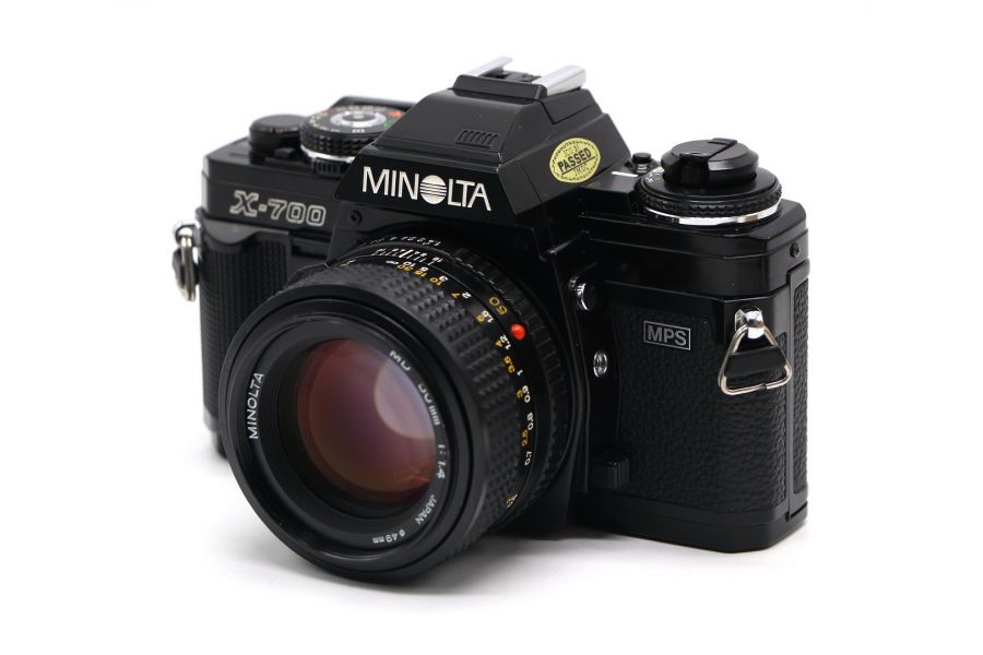 Minolta X-700 + Minolta MD 1.4/50mm