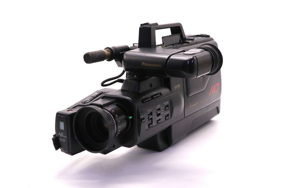 Видеокамера Panasonic NV-M7 профессиональная