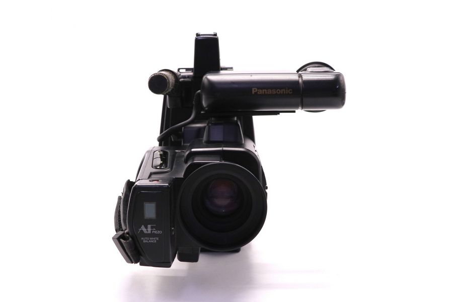 Видеокамера Panasonic NV-M7 профессиональная