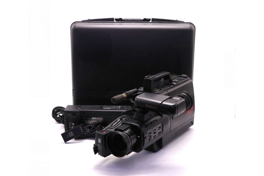 Видеокамера Panasonic NV-M7 профессиональная