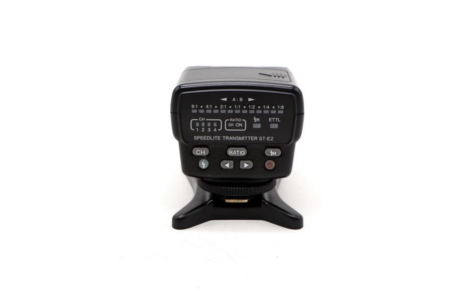 Трансмиттер Yongnuo ST-E2 в упаковке