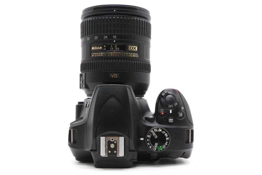 Nikon D3400 kit 16-85mm f/3.5-5.6G ED VR AF-S DX Nikkor