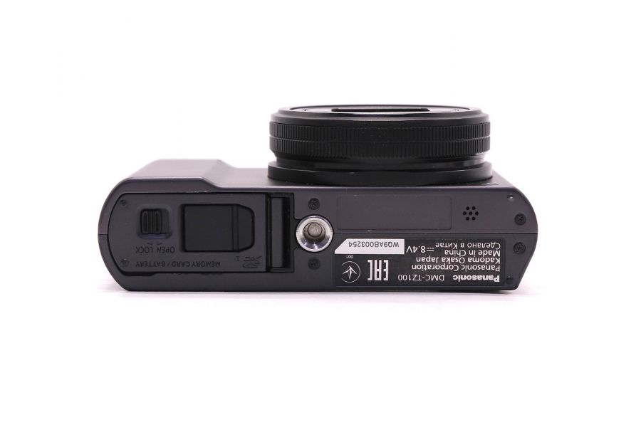 Panasonic Lumix DMC-TZ100 в упаковке