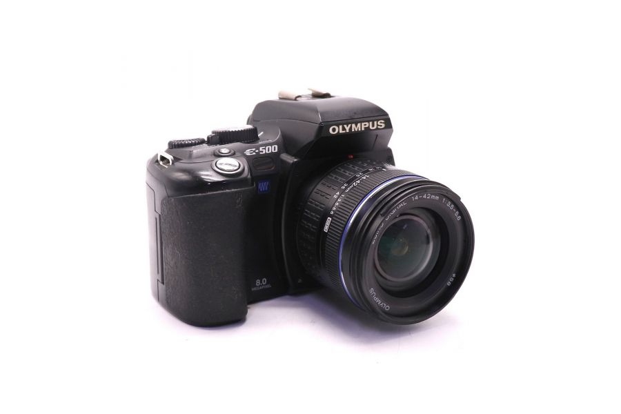 Olympus E-500 kit 14-42mm f/3.5-5.6 (пробег 27045 кадров)