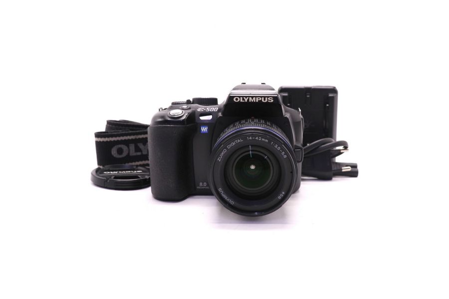 Olympus E-500 kit 14-42mm f/3.5-5.6 (пробег 27045 кадров)