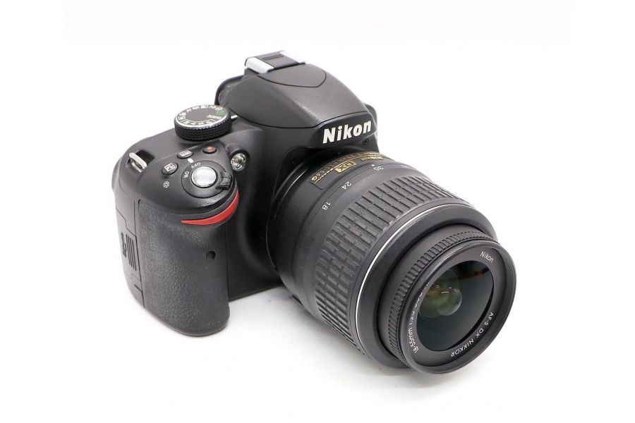 Nikon D3200 kit в упаковке (пробег 9995 кадров)