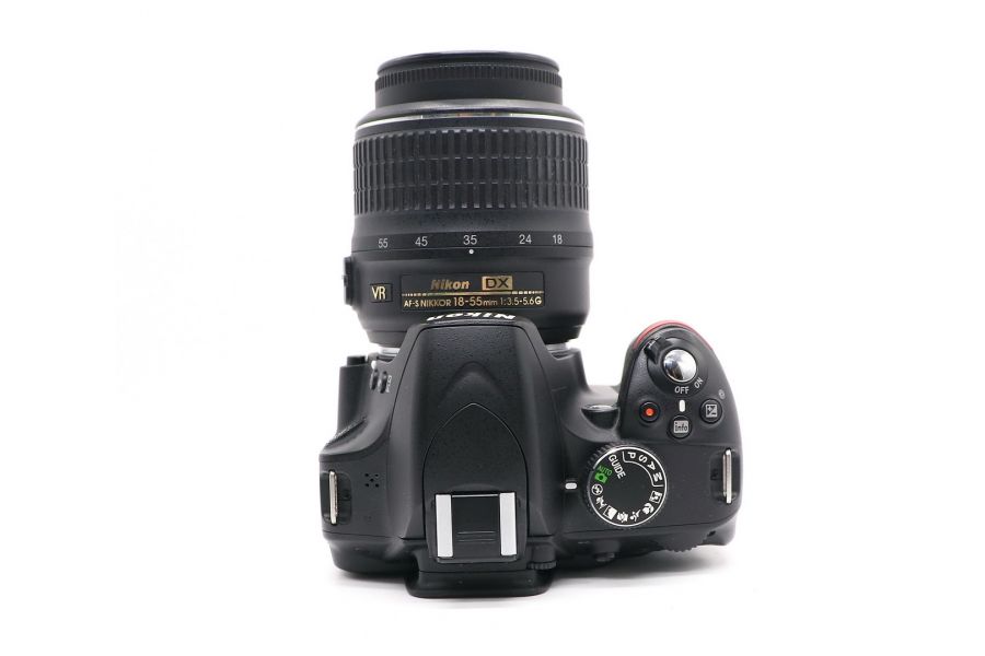 Nikon D3200 kit в упаковке (пробег 9995 кадров)