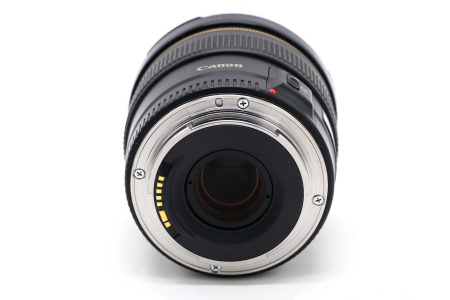 Canon EF 20mm f/2.8 USM