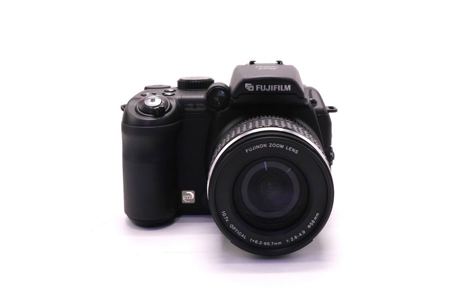 Fujifilm FinePix S9500 в упаковке