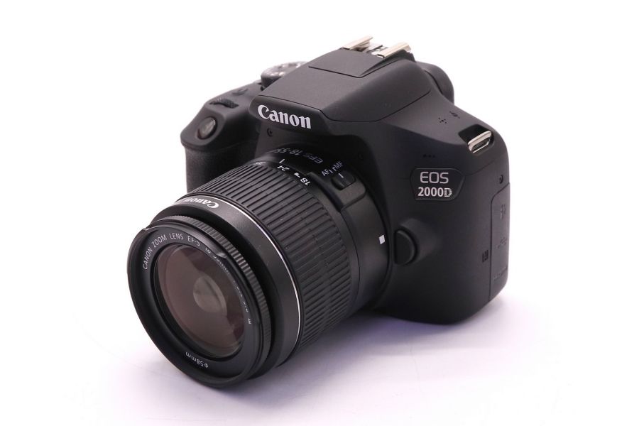 Canon EOS 2000D kit в упаковке (пробег 385 кадров)