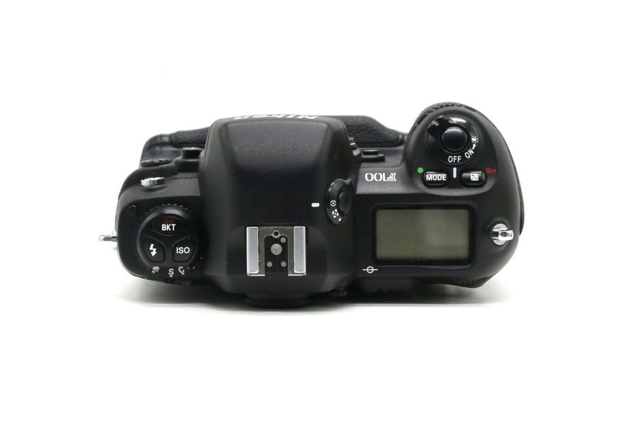 Nikon F100 body + Nikon MB-15