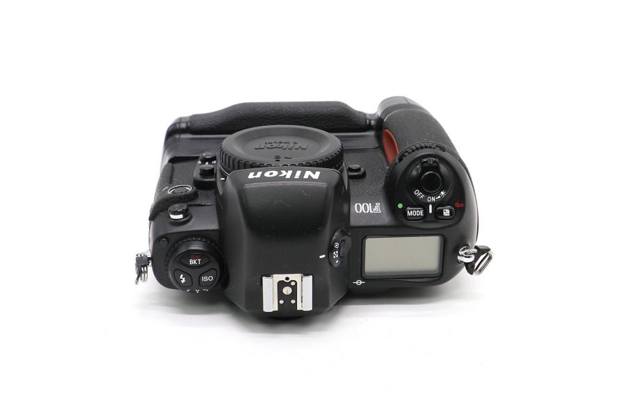 Nikon F100 body + Nikon MB-15
