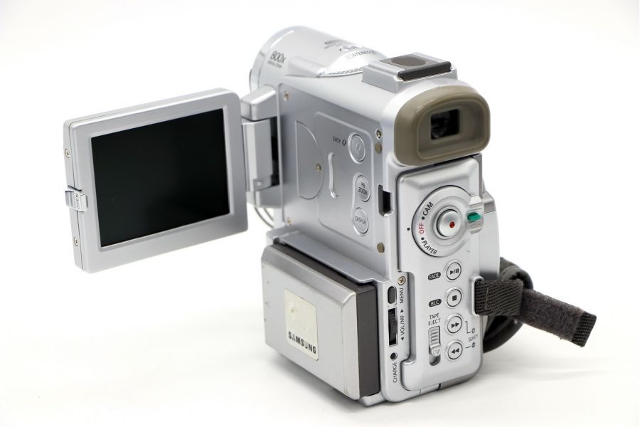 Видеокамера Samsung VP-D200