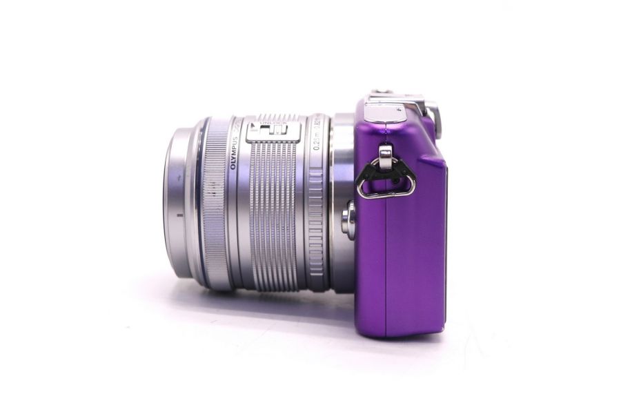 Olympus Pen mini E-PM1 kit (пробег 5000 кадров)