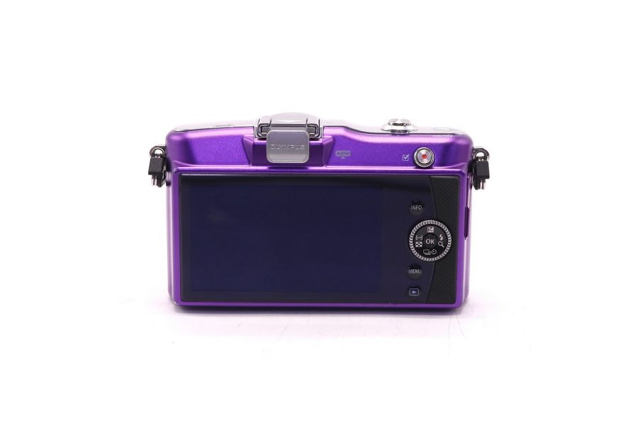 Olympus Pen mini E-PM1 kit (пробег 5000 кадров)