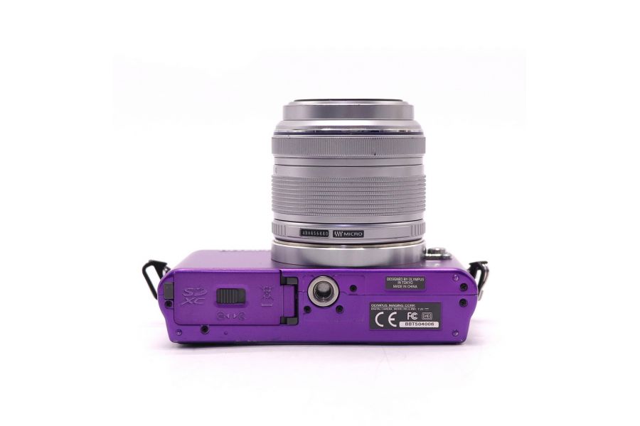 Olympus Pen mini E-PM1 kit (пробег 5000 кадров)