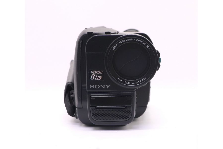 Видеокамера Sony CCD-TR415E