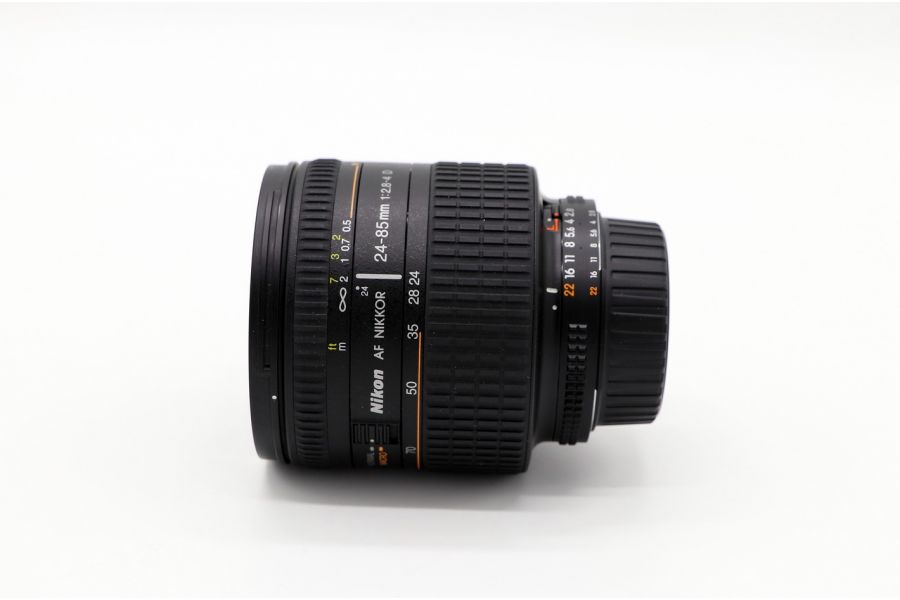 Nikon AF 24-85mm f/2.8-4D Nikkor в упаковке