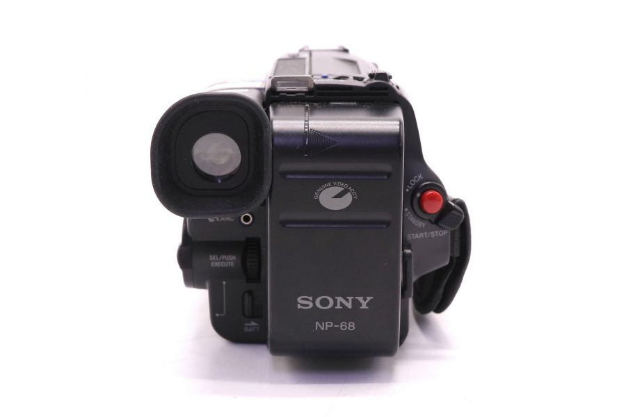 Видеокамера Sony CCD-TR720E