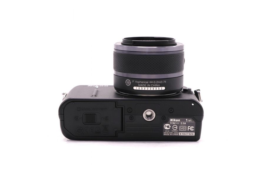 Фотоаппарат Nikon 1 V1 kit в упаковке (пробег 3520 кадров)