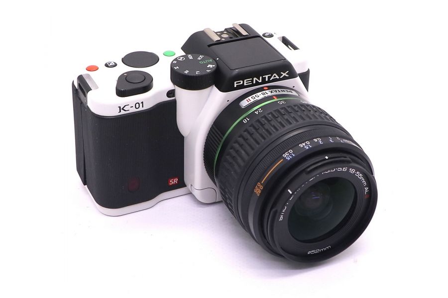 Pentax K-01 kit (пробег 17740 кадров)