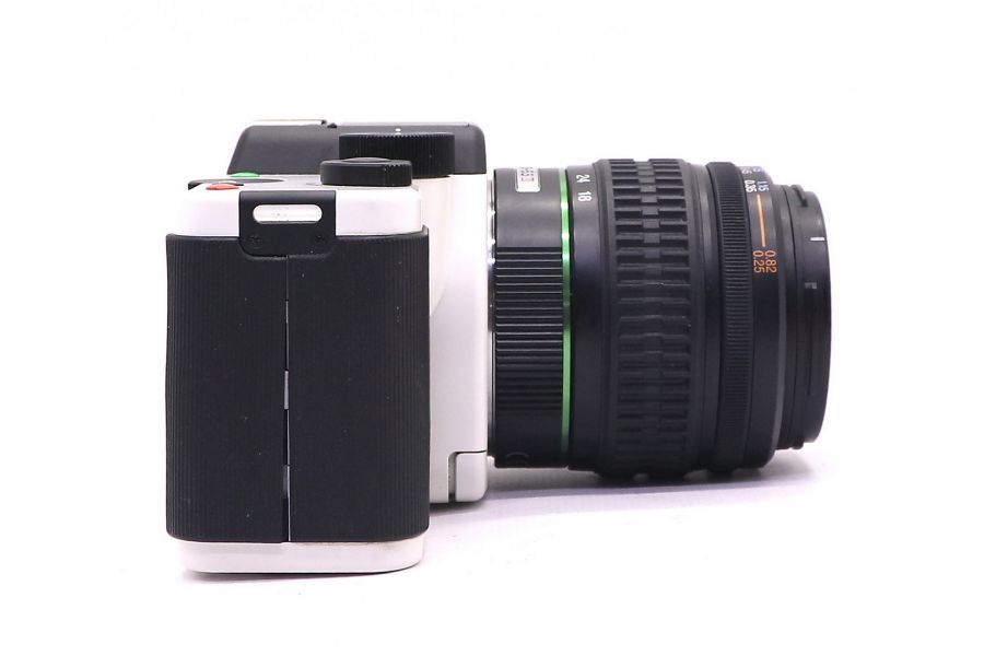 Pentax K-01 kit (пробег 17740 кадров)