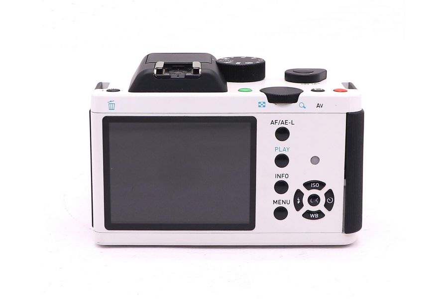 Pentax K-01 kit (пробег 17740 кадров)