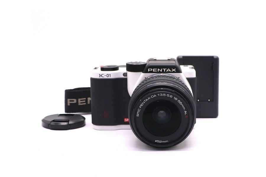 Pentax K-01 kit (пробег 17740 кадров)