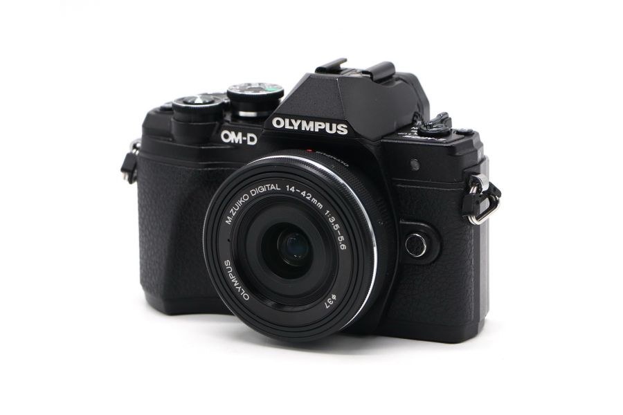 Olympus OM-D E-M10 Mark III kit black в упаковке